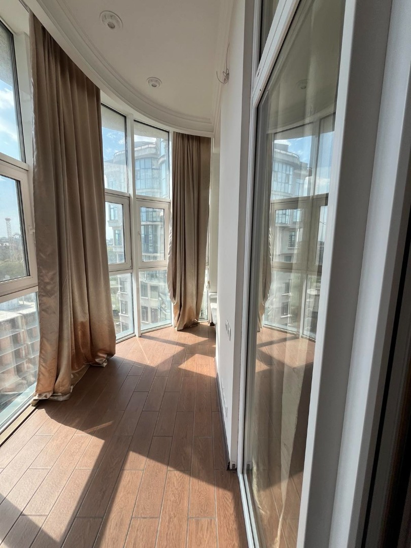 продажа трехкомнатной квартиры номер A-173224 в Приморском районе, фото номер 16